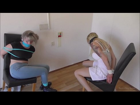 ❤️ Závislá / zviazaná a s roubíkom / dievča v núdzi ❤️ Ruské porno na nás sk.pornochaturbate.ru ❌❤