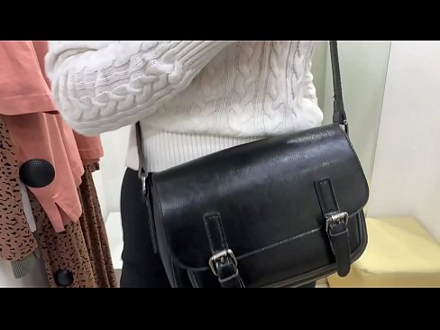 ❤️ Verejná masturbácia mladej sučky FeralBerry s robertkom v skúšobnej miestnosti ❤️ Ruské porno na nás sk.pornochaturbate.ru ❌❤